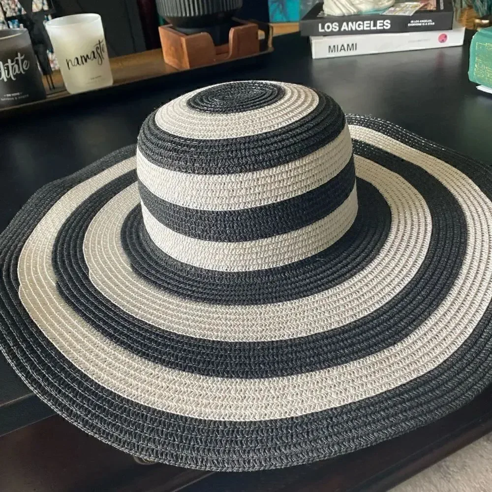 Straw hat black/white striped OS